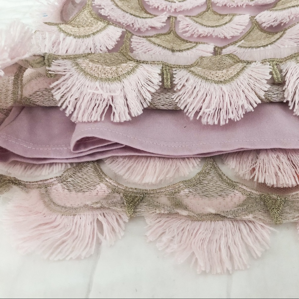 𝐆𝐞𝐧𝐮𝐢𝐧𝐞 𝐊𝐢𝐝𝐬 𝐅𝐫𝐢𝐧𝐠𝐞 𝐒𝐡𝐢𝐟𝐭 - Picture 3 of 4